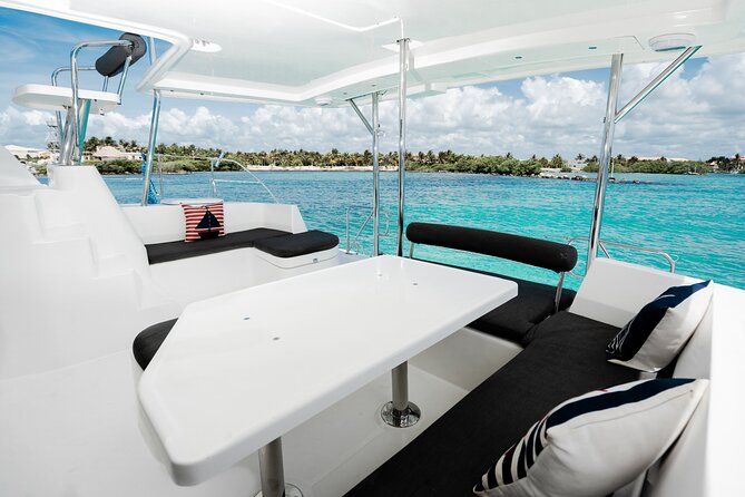 8-Hour Private 44 Leopard Catamaran Tour to Cozumel Beach W/Food & Open Bar - Meeting and Accessibility