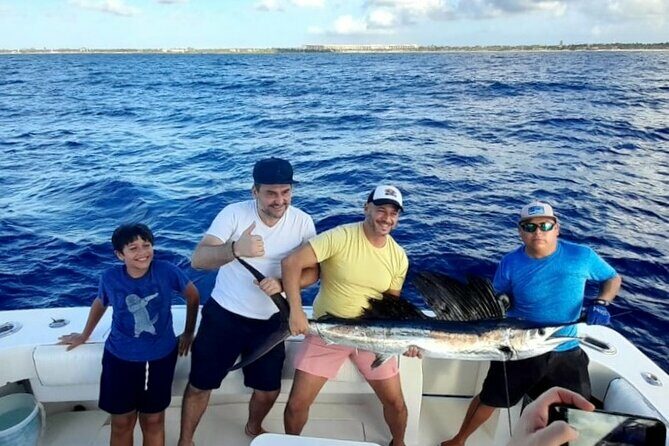 8 Hour Private Fishing Tour in Puerto Aventuras Riviera Maya - Detailed Breakdown of the Itinerary