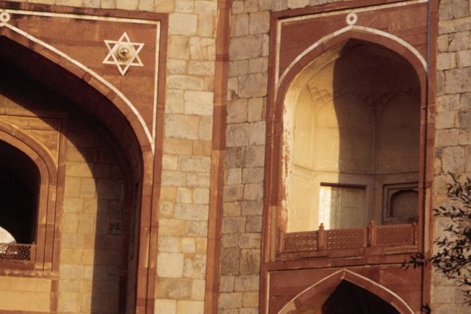 8-Hour Private Guided City Tour of Cairo and Felucca Ride - Experiencing the Khan El-Khalili Bazaar