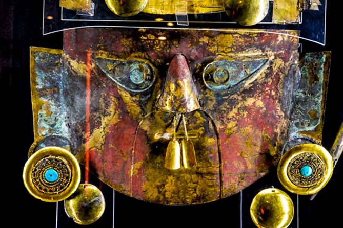 8-Hour Private Tour Lima Viceroyalty and Gold Museum With Lunch - Savoring Typical Lunch