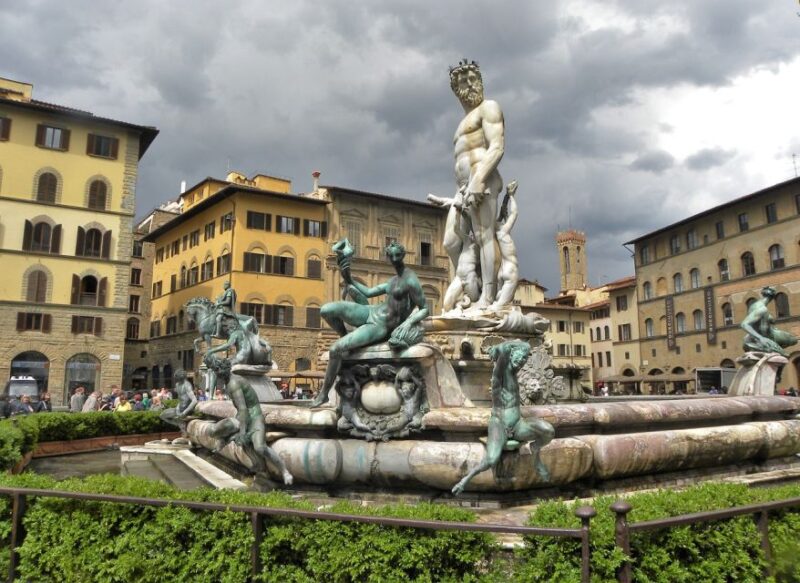 8-Hours Panoramic Private Tour to Florence Cultural History - Piazza Del Mercato Centrale