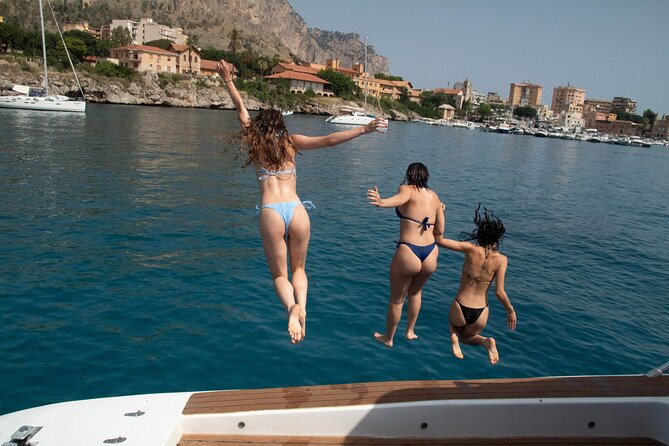8 Hours Private Tour of the Palermo Coast by Motor Yacht - Meeting Information