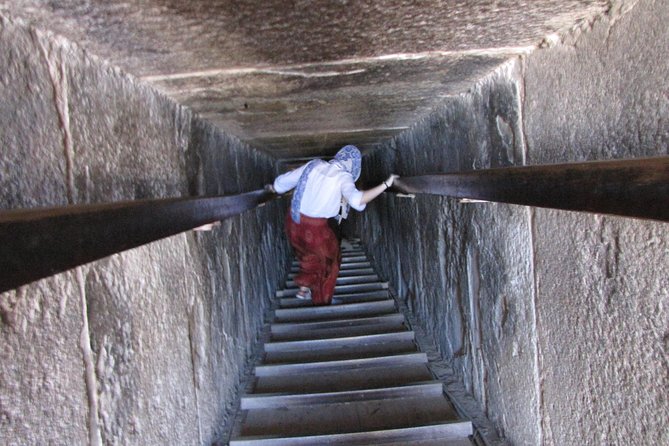 8-Hours Private Tour to Giza Pyramids, Sphinx, Sakkara Pyramids and Memphis - Visiting Memphis
