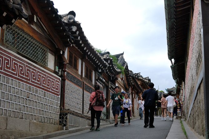 8 Hours Private Tour With Top Attractions in Seoul - Traveler Feedback