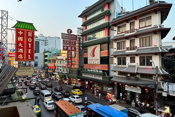 8 Hours Tuk Tuk Private Tour Within Bangkok Area: Customed Trips - Knowledgeable and Engaging Guides