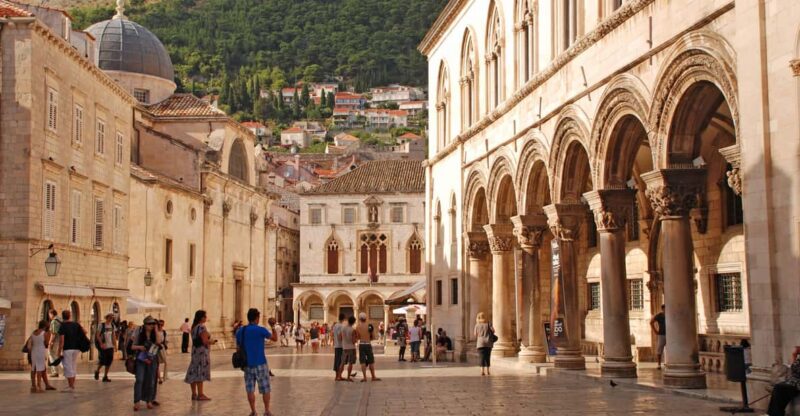 8am or 7 Pm PRIVATE Old Town Discovery and History Tour - Booking and Cancellation