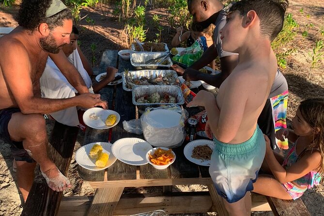8HR Fullday Private Boat in Gracebay - Exploring Iguana and Little Water Cay