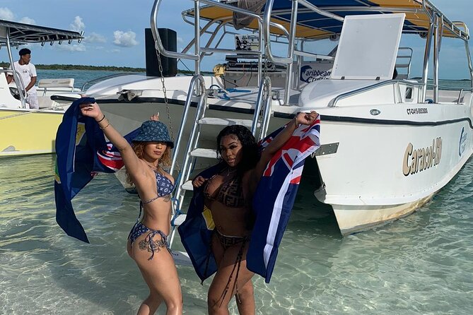 8HR Fullday Private Boat in Gracebay - Visiting the La Famille Shipwreck