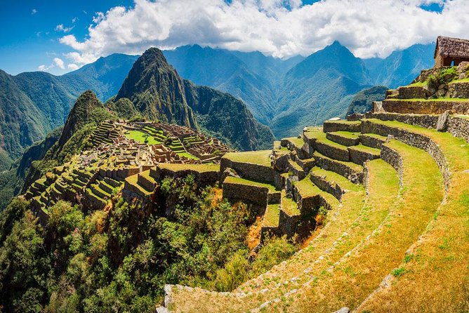 9-Day Inca Trail and Titicaca Lake in Group Service - Uros Floating Islands