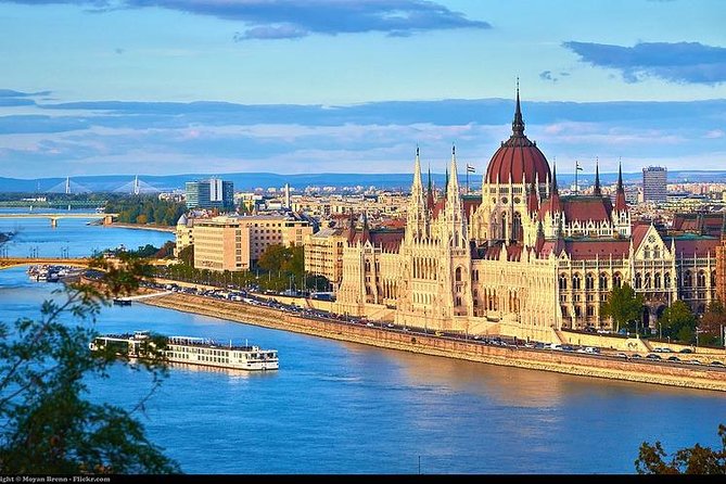 9 Day Private Sightseeing Tour of Europe - Prague to Budapest - Exploring Budapest