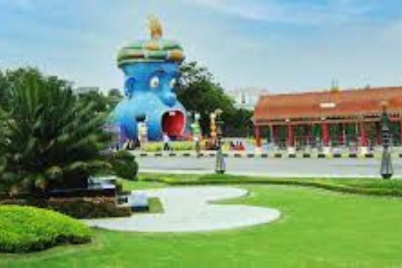 9-Hour Full Day Ramoji Film City Tour With Lunch - Filmy Duniya Experience