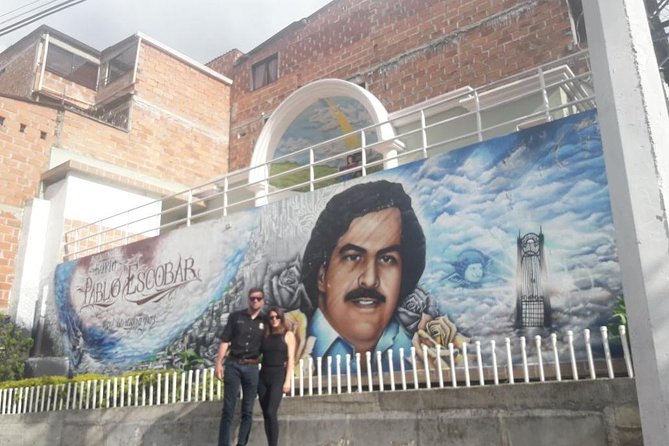 9-Hour Full Day Tour of Pablo Escobar Including C13, Museum and Barrio PE - Booking and Confirmation