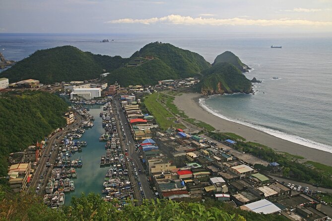 9 Hour Northeast Coast Bay View Tour in Yilan - Accessibility and Restrictions