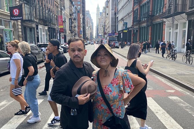 9 Iconic Manhattan Neighborhoods Epic Hike Guided Tour - Experience the Vibrancy of Chinatown