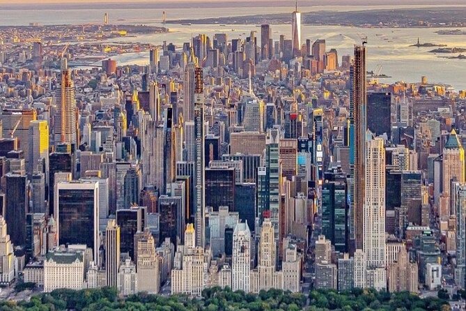 9 Iconic Manhattan Neighborhoods Epic Hike Guided Tour - Admire the Iconic Central Park