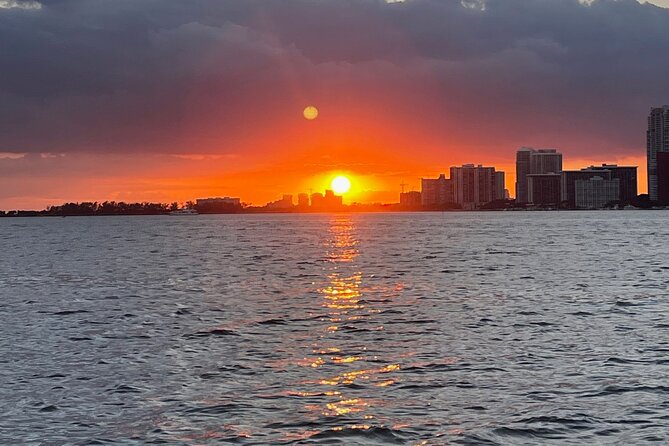 90 Min Private Sunset Cruise Around Miami Celebrities Mansions - Accessibility and Participation