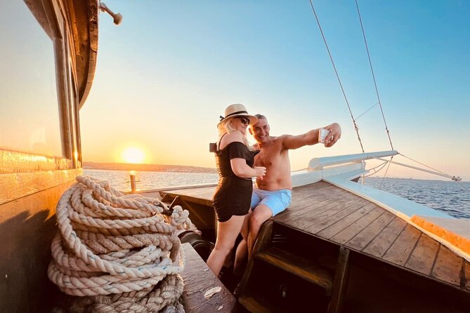 90 Min Sunset Cruise to Anthony Quinn Bay With Unlimited Drinks! - Included Amenities