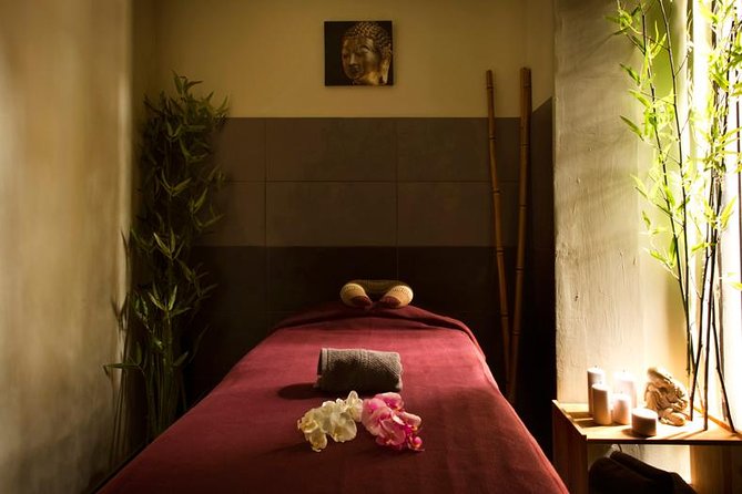 90-Minute Aroma Oil Massage Plus 20 Min Free Fish Pedi - Key Points