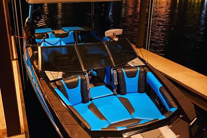 90-Minute Date Night Sunset Cruise on Lake Austin - Preparing for the Cruise