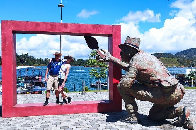 90 Minute Walking Tour of Guatapé - Key Points