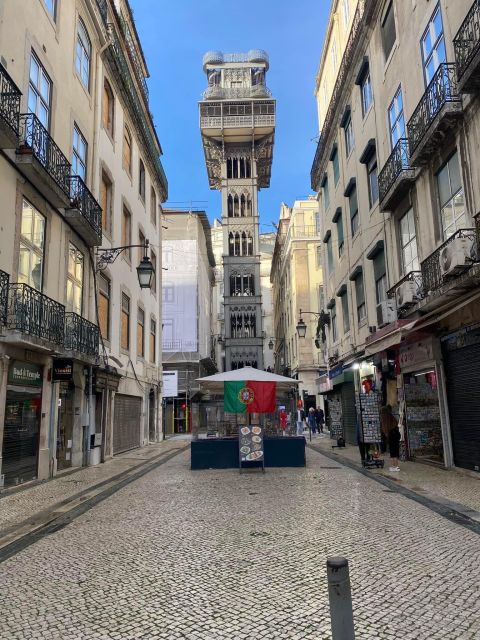 90 MINUTES Guided Tuk Tuk Tour OLD TOWN & ALFAMA - Accessibility Considerations