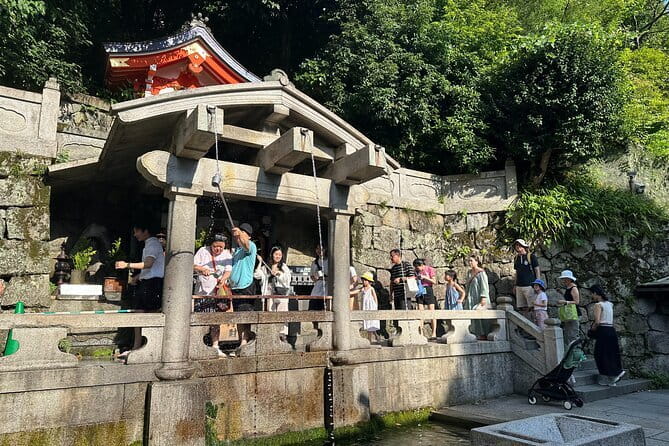 90 Minutes Kiyomizu Temple Tour in Kyoto - Exploring the Main Hall