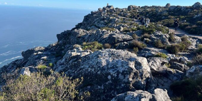 A 16-Minute Two Oceans Scenic Helicopter Flight Day Tour - Complimentary Refreshments and Souvenirs