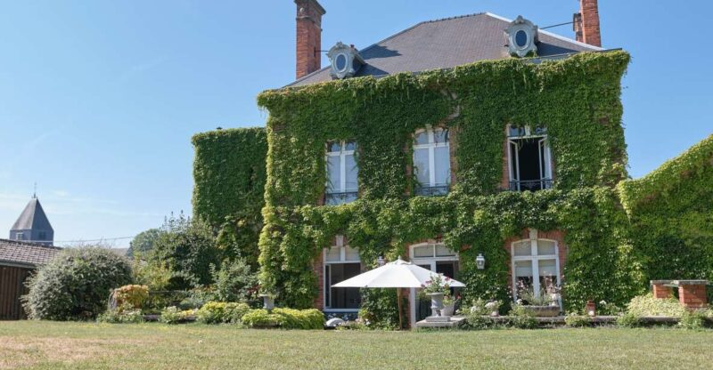A-Champagne: Champagne House Tour and Tasting Class - Key Points