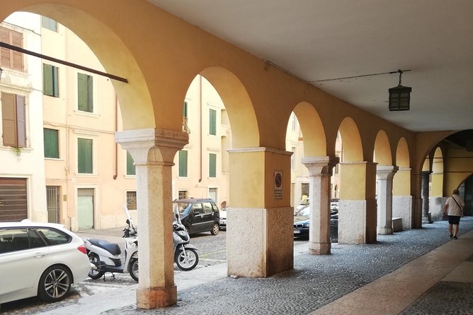A Charming Verona Small Group Stress Free City Tour With a Local Guide - Exploring the Citys Charms