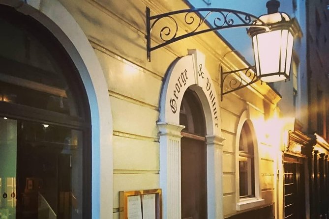 A Christmas Carol and Charles Dickens Old London Walking Tour - Tour Highlights