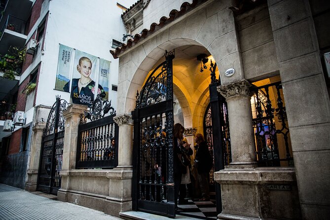 A Coffee With Eva Perón: Historical Figure of Buenos Aires - Recoleta Cemetery and Perón
