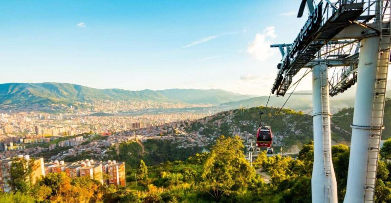 A Colombian Glimpse: Medellín and Cartagena 5-Day Tour - Key Points