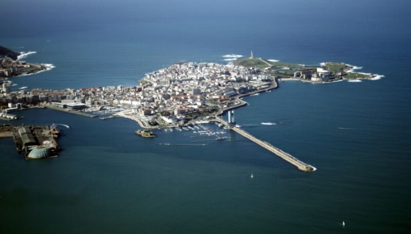 A Coruña: Private Walking Tour With Local Guide - Highlights of the Walking Tour