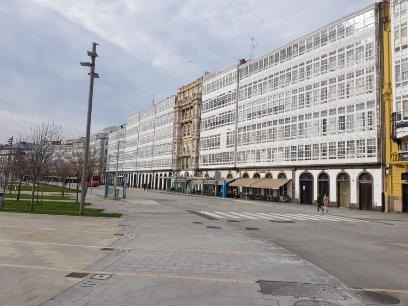A Coruña: Private Walking Tour With Local Guide - Booking and Cancellation Policy