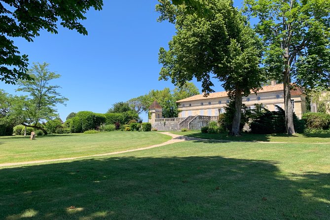 A Day in Saint-Emilion in a Small Group (Electric Luxury Van) - Discovering the Regions History