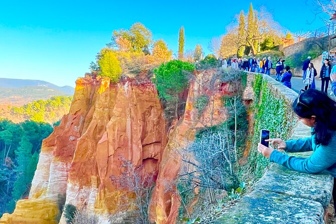 A Day in the Luberon: Gordes Roussillon L'Isle S/Sorgue - Discovering the Vibrant Ochre of Roussillon