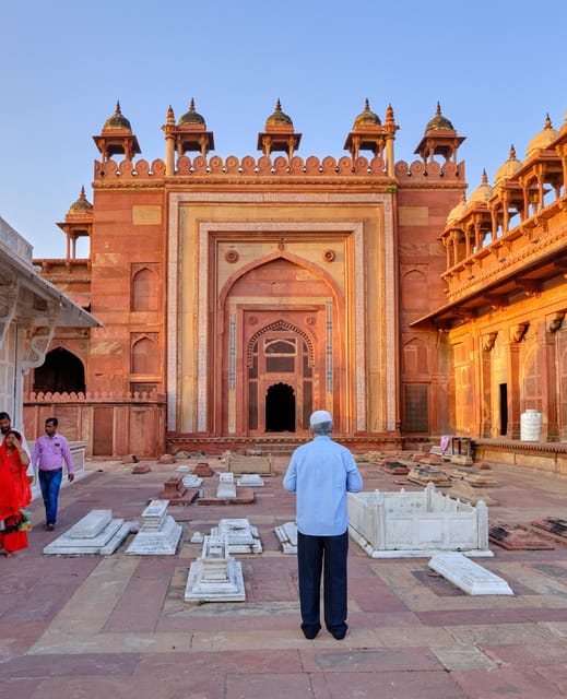 A Day Tour Fatehpur Sikri & Chand Baori From Agra With Guide - Chand Baori: Iconic Stepwell