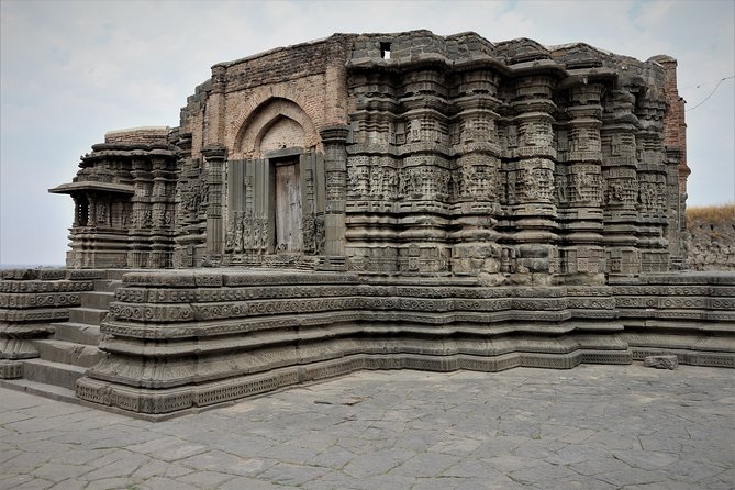 A Day Tour: Lonar Crator Lake With Mesmerizing Views - Scenic Walk
