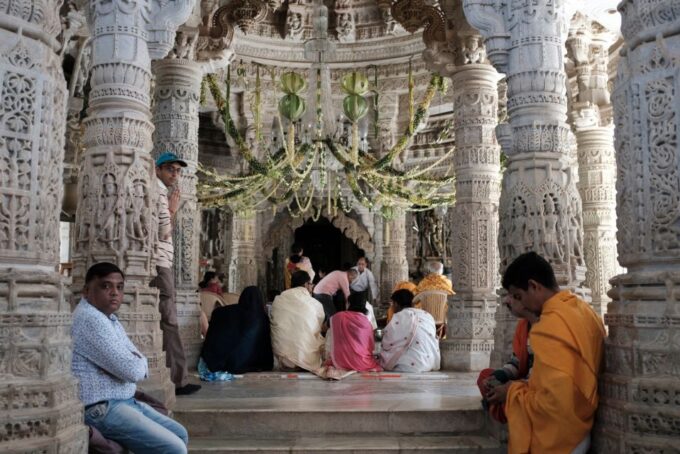 A Day Tour of Ranakpur Temple, Kumbhalgarh Fort From Udaipur - Guided Tour Experience