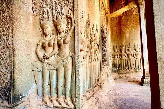 A Day Trip to Angkor Wat, Bayon, Taprohm from Phnom Penh - Transportation and Guides