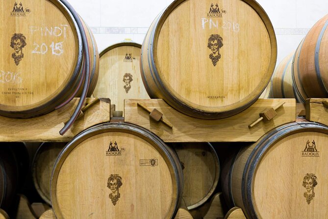A Delightful Wine Tasting in the Scenic Countryside With Lunch - Jewish Cemetery Visit