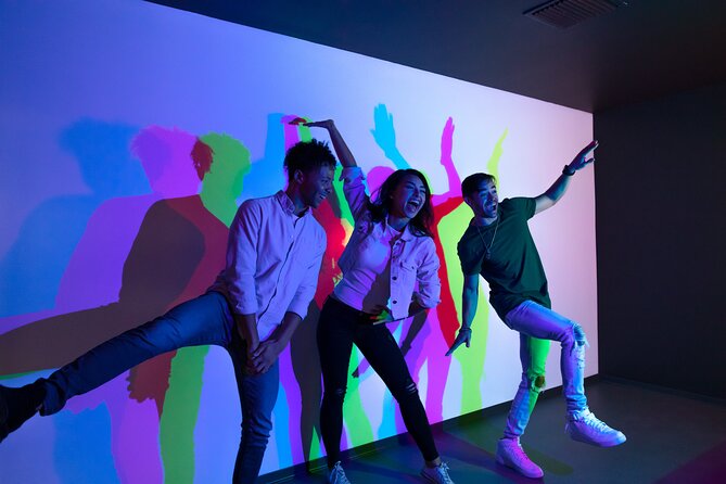 A Fantastic Visit To The Museum Of Illusions Seville - Exploring Interactive Exhibits