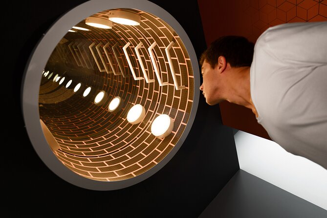 A Fantastic Visit To The Museum Of Illusions Seville - Souvenir Shopping Opportunities