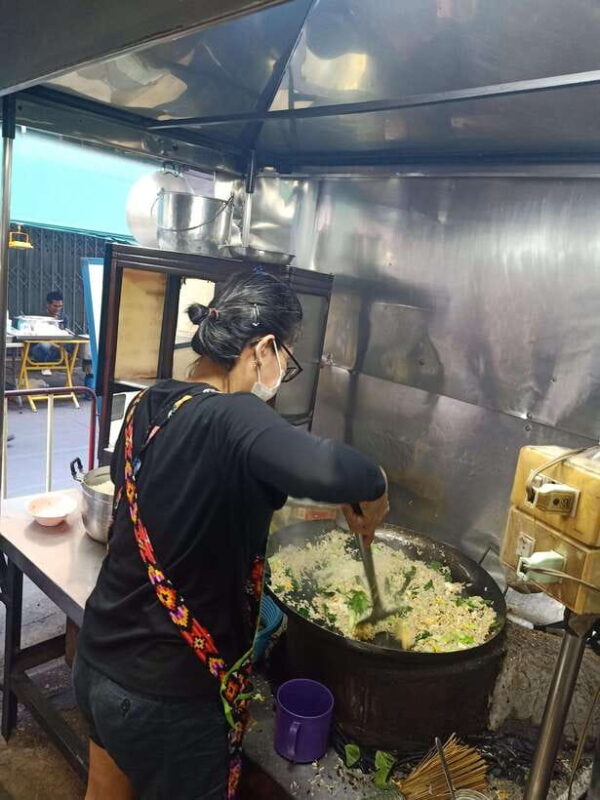 A Flavorful Journey Through Bangkok's Hidden Food Gems - Hands-on Food Preparation