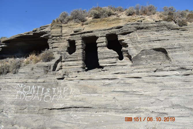 A Full 8 Hour Santrorini Tour (Private) - Accessibility and Additional Information