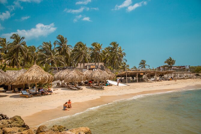 A Full Day at the Beach Club Vista Mare in Tierra Bomba - Meeting and Pickup Details