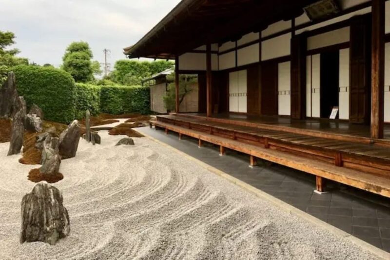 A Full-Day Plan to Experience the Local Flavor of Kyoto - Explore the Serene Daitoku-ji Temple