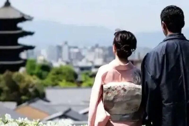 A Full-Day Plan to Experience the Local Flavor of Kyoto - Witness a Captivating Geisha Dance Performance
