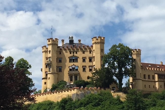 A Full Day Private Tour of Neuschwanstein Castle From Garmisch-Partenkirchen - Visiting the Bavarian Village