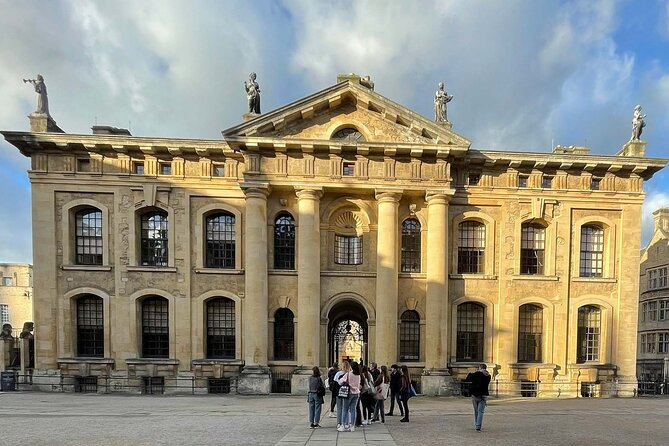 A Guide to the City of Dreaming Spires: A Self-Guided Audio Tour of Oxford - Practical Information